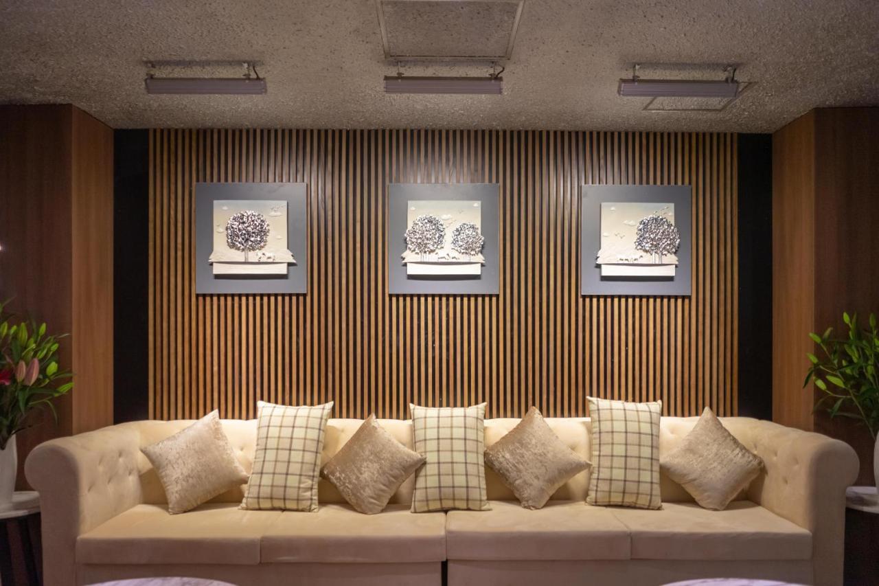 Kp Hotel Кан То Екстериор снимка