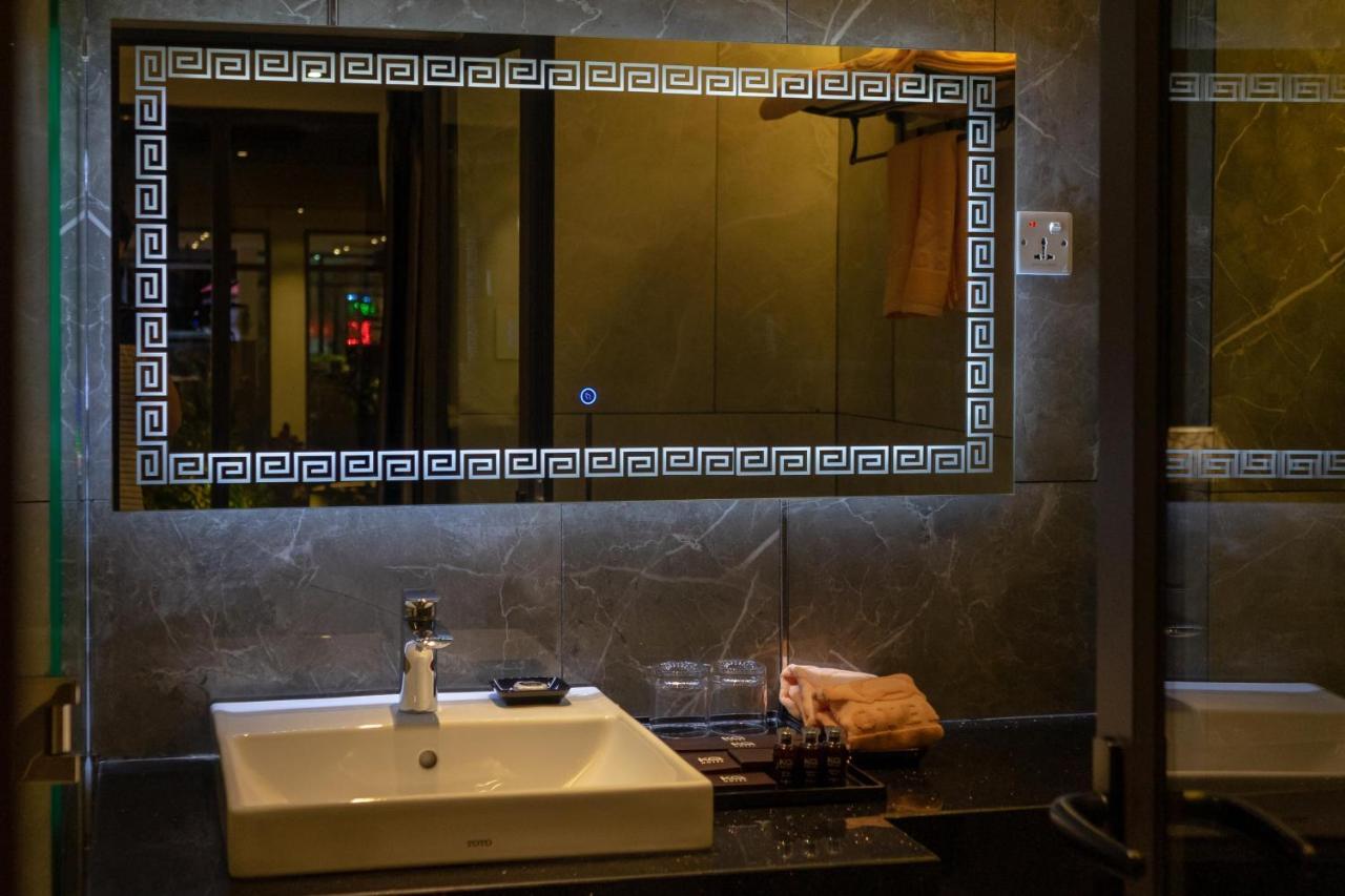 Kp Hotel Кан То Екстериор снимка